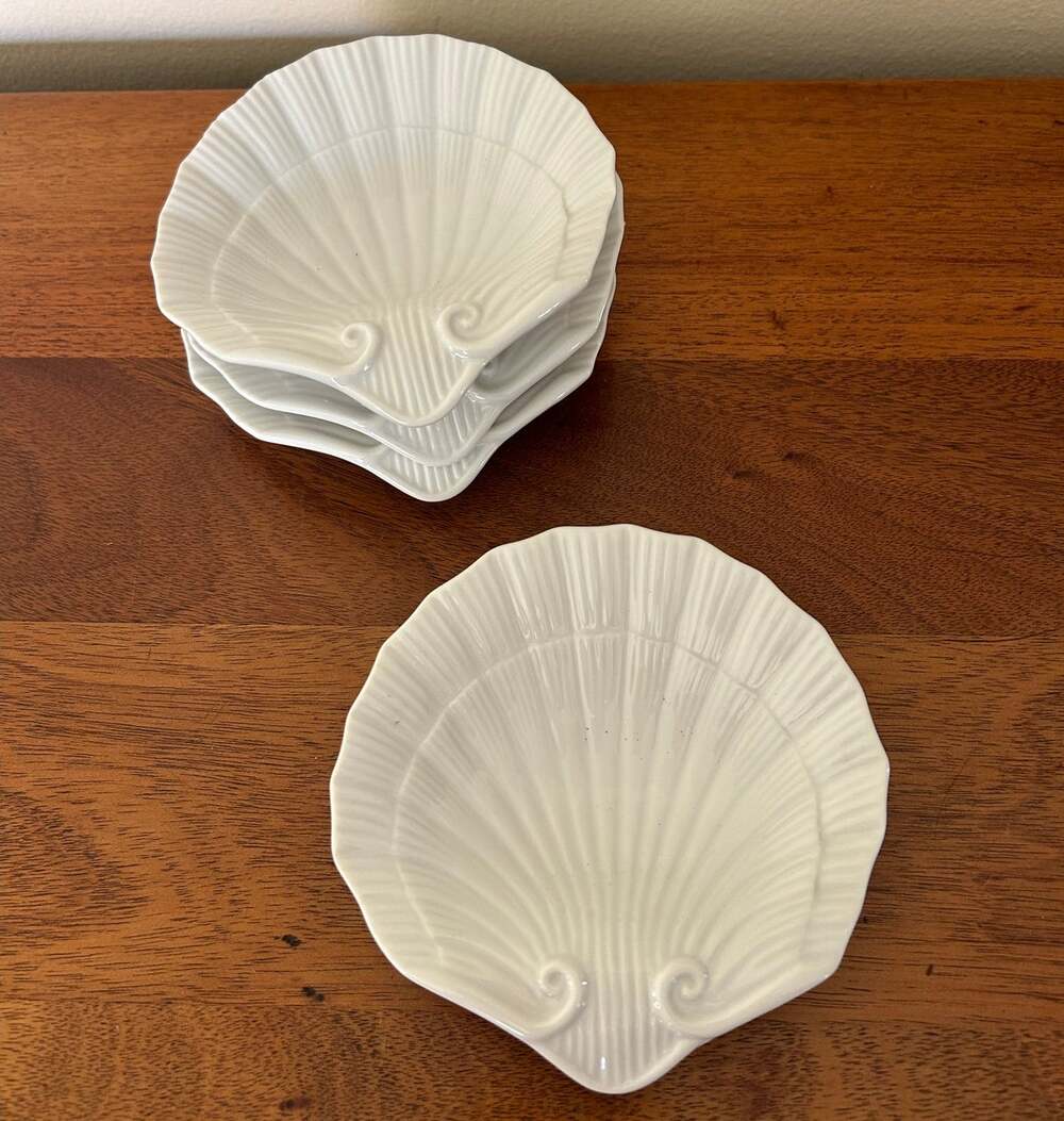 Vintage White Scallop Shell Plates Set of 4 - 5" diameter